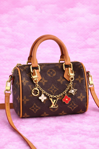 CHARM RED